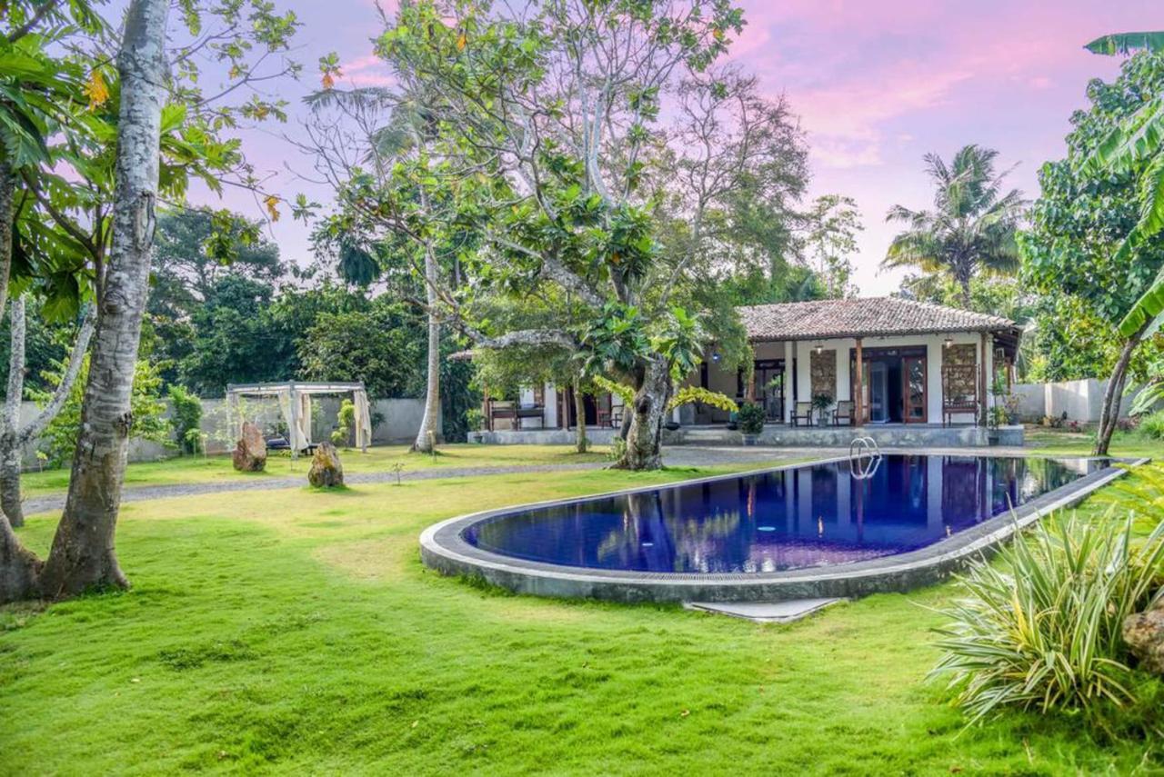 Antique Ceylon Villa Ahangama Exterior foto