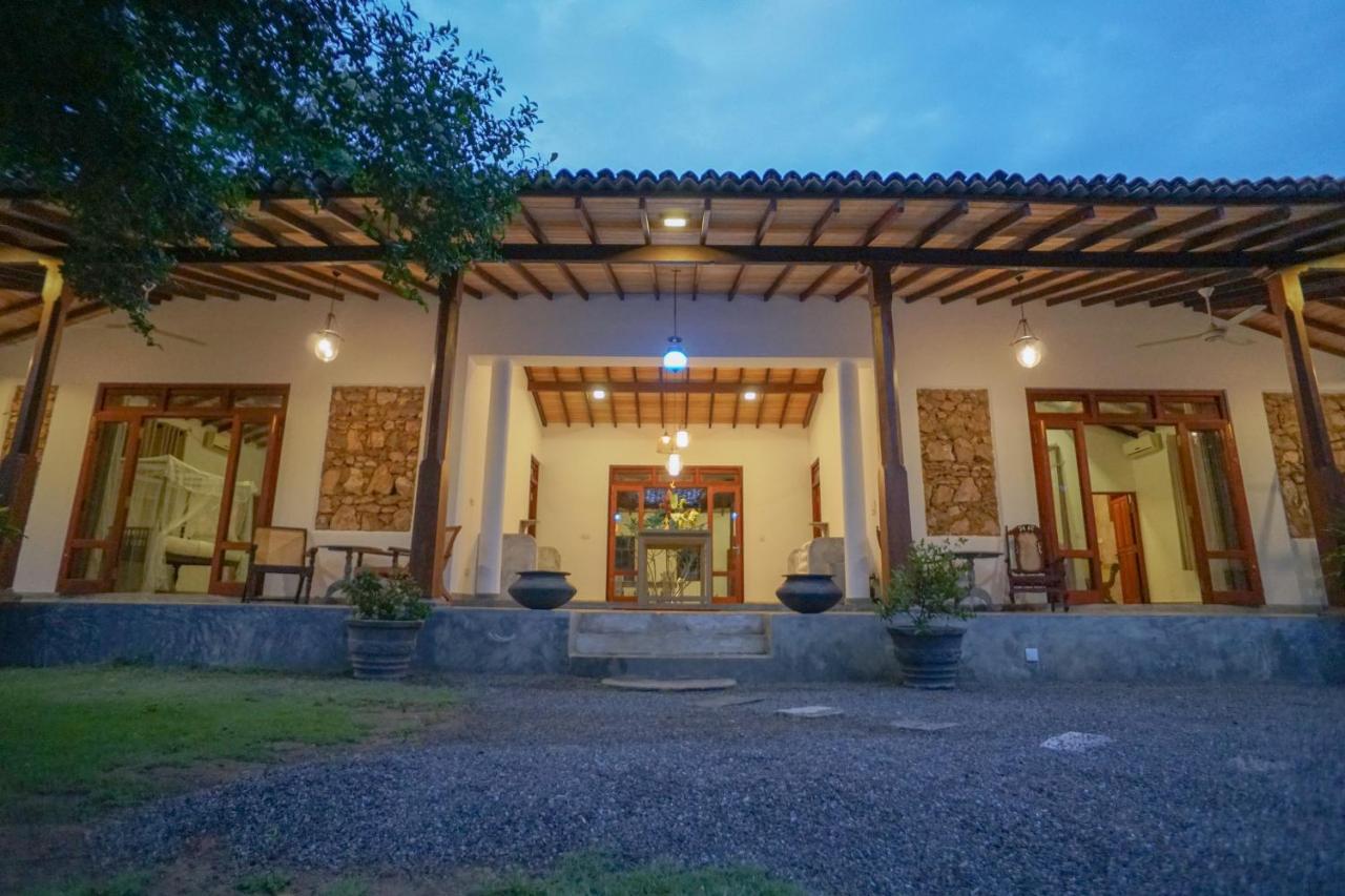 Antique Ceylon Villa Ahangama Exterior foto