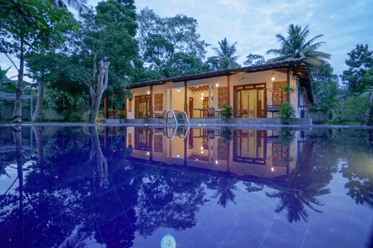 Antique Ceylon Villa Ahangama Exterior foto